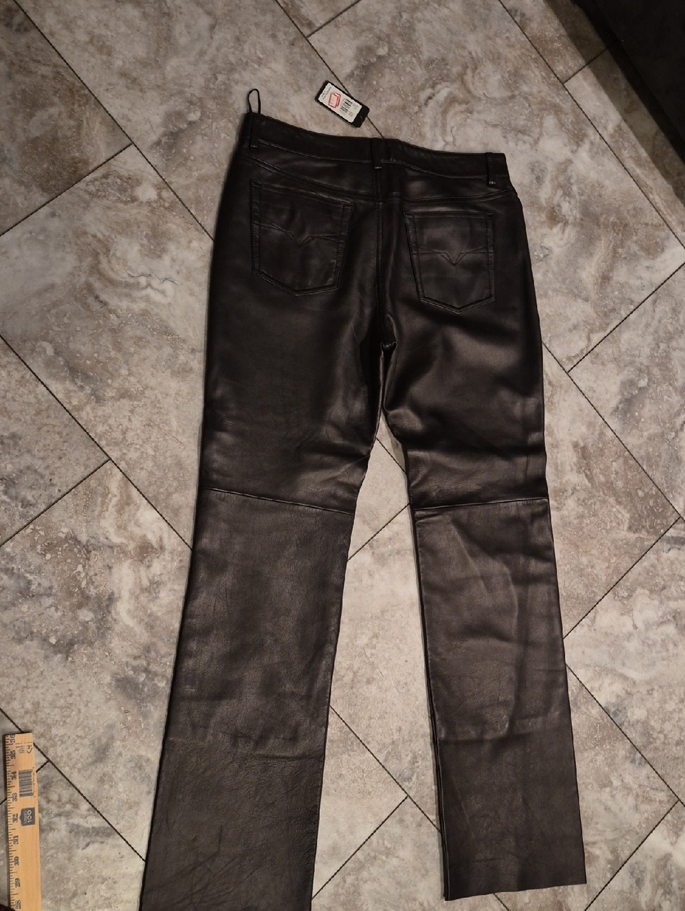 GUESS NWT REAL GENUINE SOFT LEATHER STRAIGHT CUT HIGH RISE JEANS SIZE 10 - Picture 9 of 10
